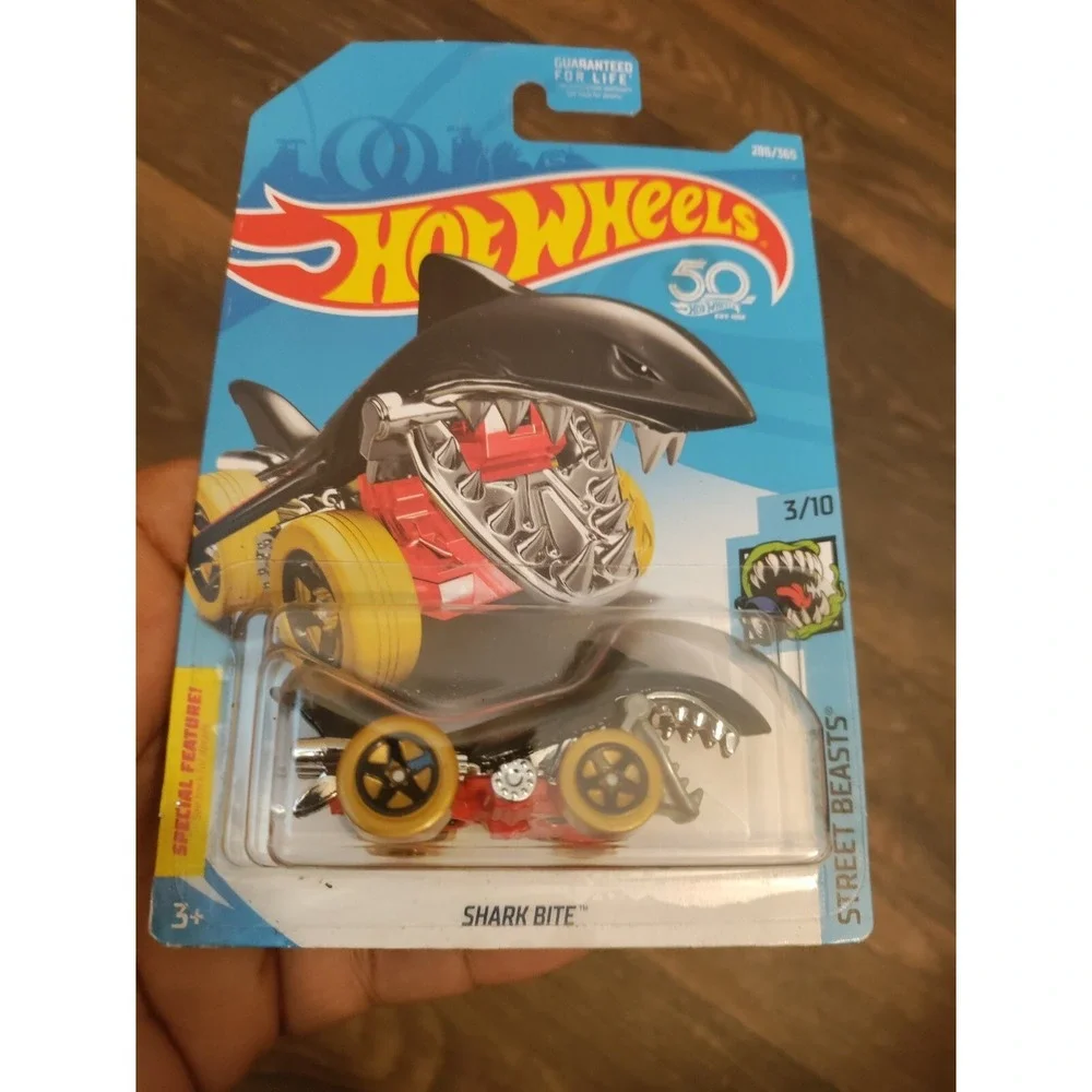 Hot‎ Wheels 2018 Shark Bite Black